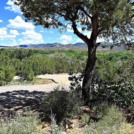 Tesuque Outpost Casita E & F Views In Holiday home *