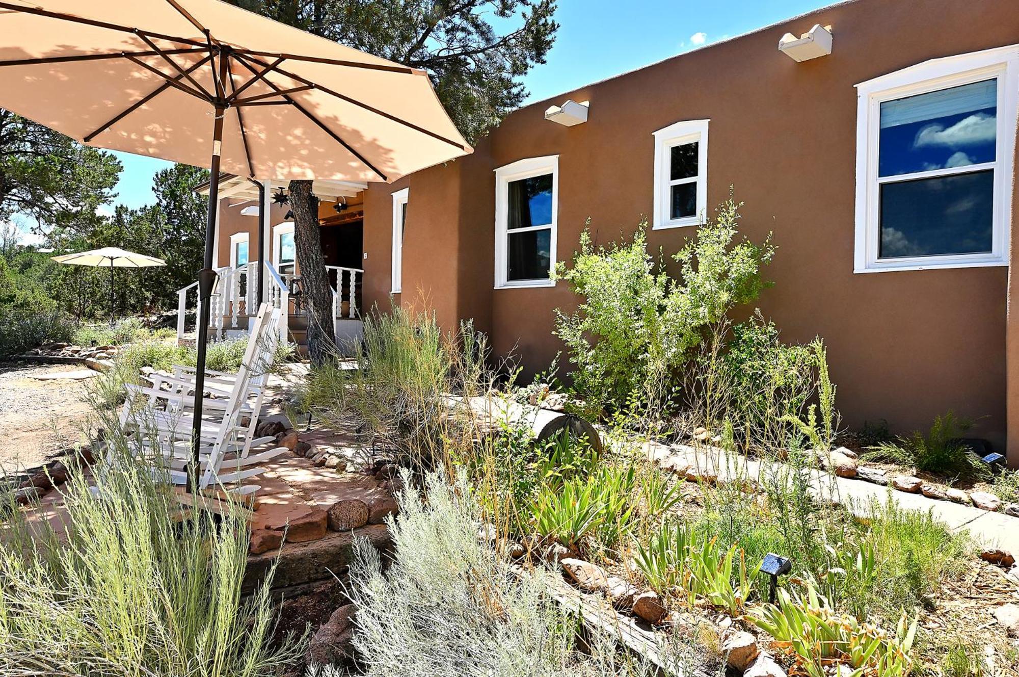 Tesuque Outpost Casita E & F Views In Holiday home Santa Fe